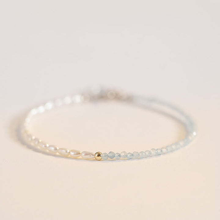 Bracelet de sagesse en cuivre plaqué or 14 carats avec perles turquoise ultra fines de 2 mm et Buddha Stones