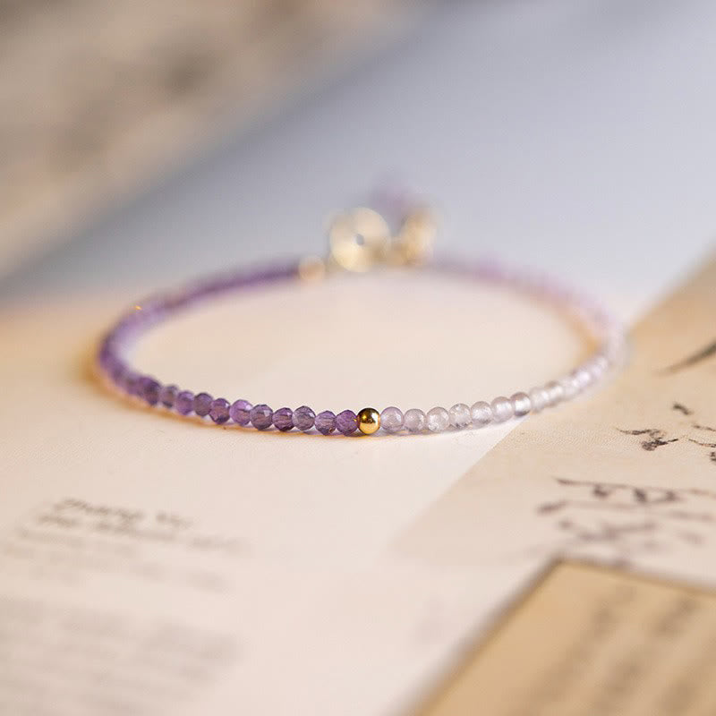 Bracelet de paix intérieure en cuivre plaqué or 14 carats avec perles ultra-fines en améthyste naturelle de 2,5 mm et Buddha Stones