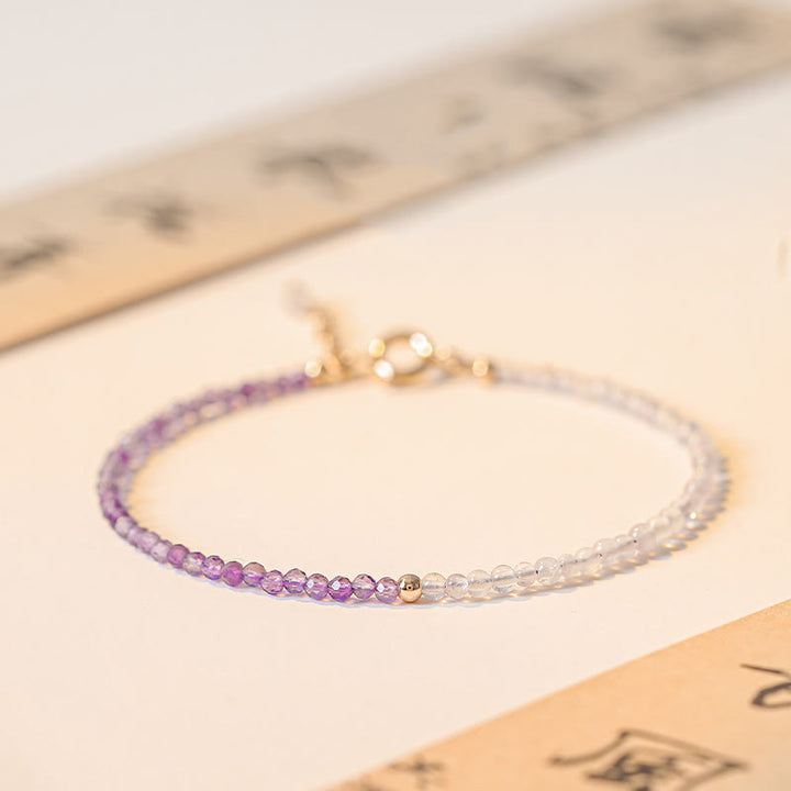 Bracelet de paix intérieure en cuivre plaqué or 14 carats avec perles ultra-fines en améthyste naturelle de 2,5 mm et Buddha Stones