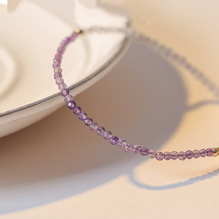 Bracelet de paix intérieure en cuivre plaqué or 14 carats avec perles ultra-fines en améthyste naturelle de 2,5 mm et Buddha Stones
