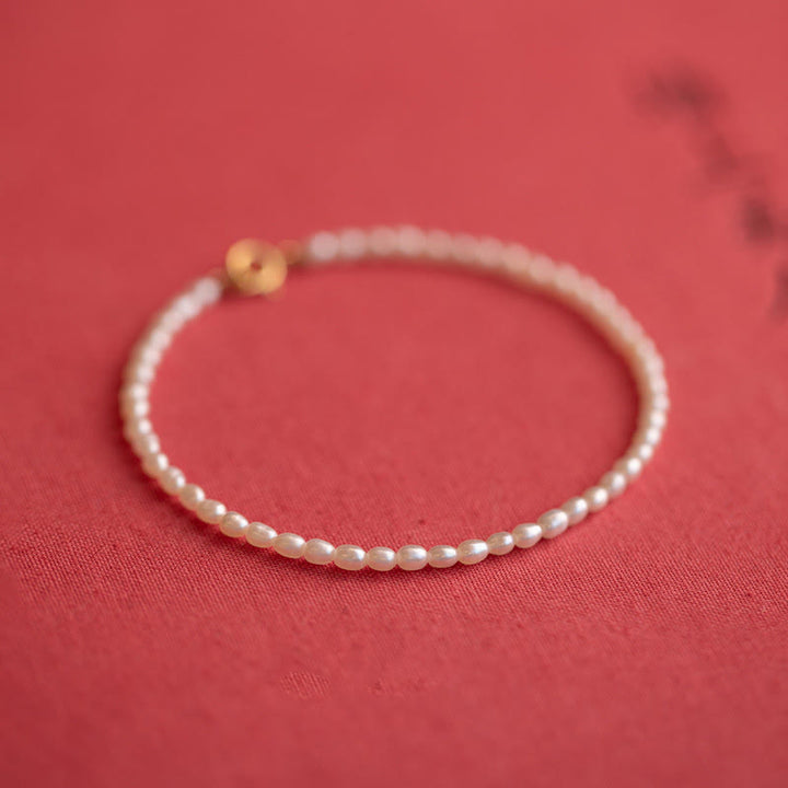 Bracelet de sagesse en cuivre plaqué or 14 carats avec perles naturelles ultra fines de 2 mm et Buddha Stones