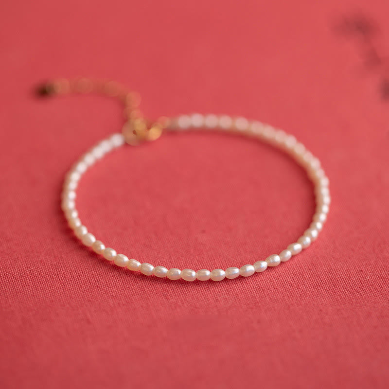 Bracelet de sagesse en cuivre plaqué or 14 carats avec perles naturelles ultra fines de 2 mm et Buddha Stones