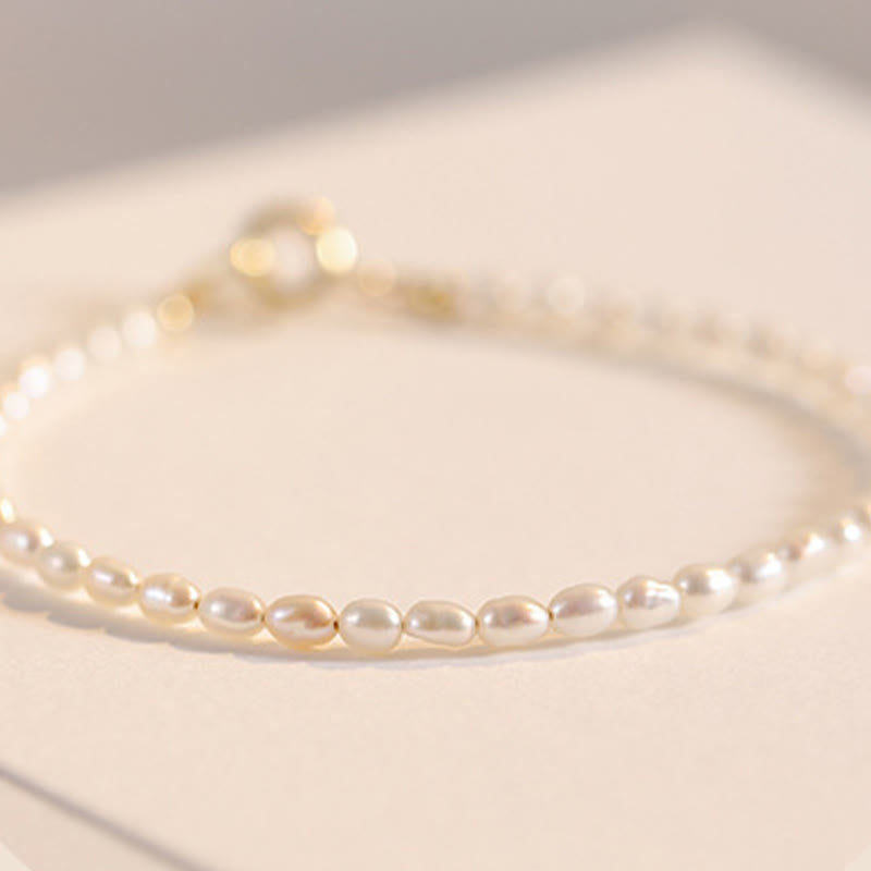 Bracelet de sagesse en cuivre plaqué or 14 carats avec perles naturelles ultra fines de 2 mm et Buddha Stones
