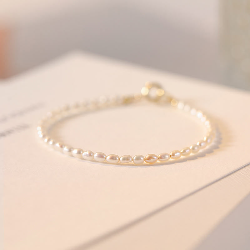Bracelet de sagesse en cuivre plaqué or 14 carats avec perles naturelles ultra fines de 2 mm et Buddha Stones