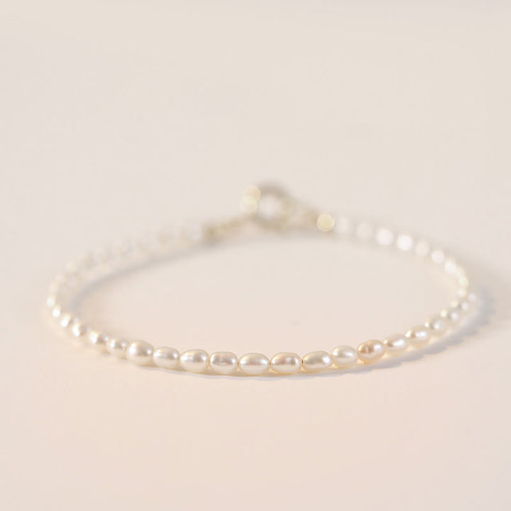 Bracelet de sagesse en cuivre plaqué or 14 carats avec perles naturelles ultra fines de 2 mm et Buddha Stones