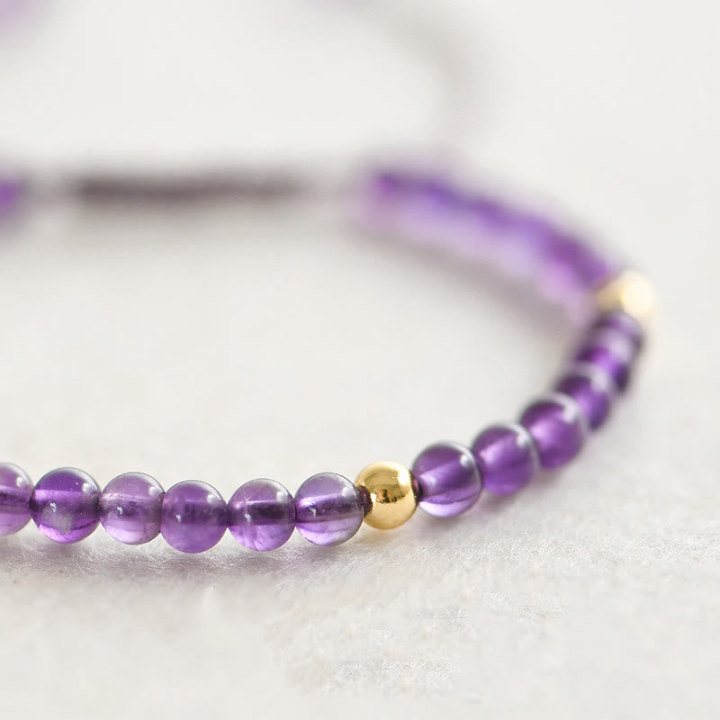 Bracelet en Buddha Stones 4 mm fait à la main en améthyste naturelle 14 carats avec perles en cuivre plaqué or tressé pour soulager le stress