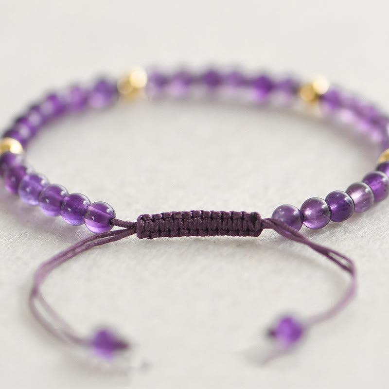 Bracelet en Buddha Stones 4 mm fait à la main en améthyste naturelle 14 carats avec perles en cuivre plaqué or tressé pour soulager le stress