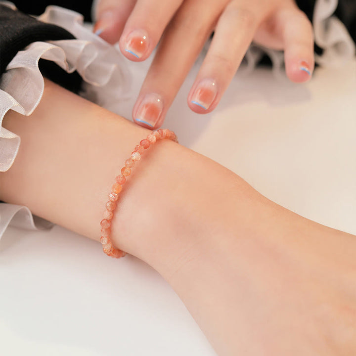 Bracelet de richesse en cuivre plaqué or 14 carats avec perles ultra-fines en pierre de soleil de 3 mm et Buddha Stones