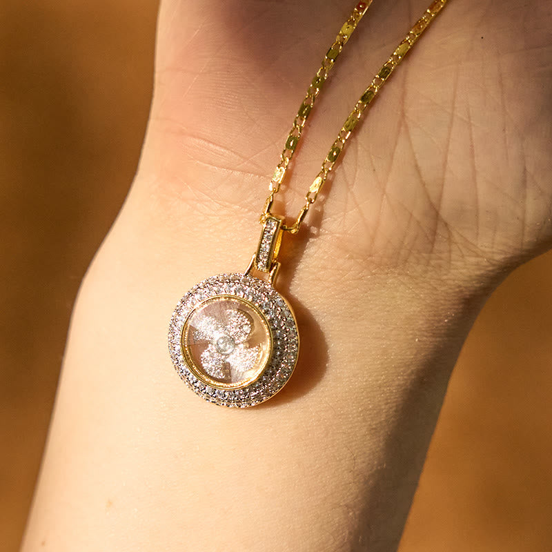 Collier pendentif rotatif en cuivre plaqué or et laiton avec moulin à vent et balance Fu