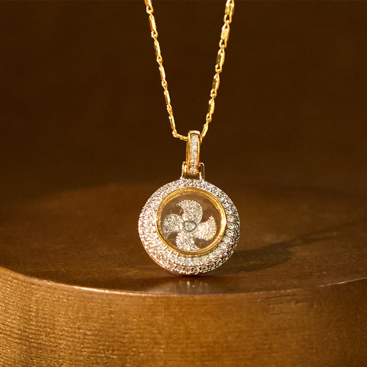 Collier pendentif rotatif en cuivre plaqué or et laiton avec moulin à vent et balance Fu