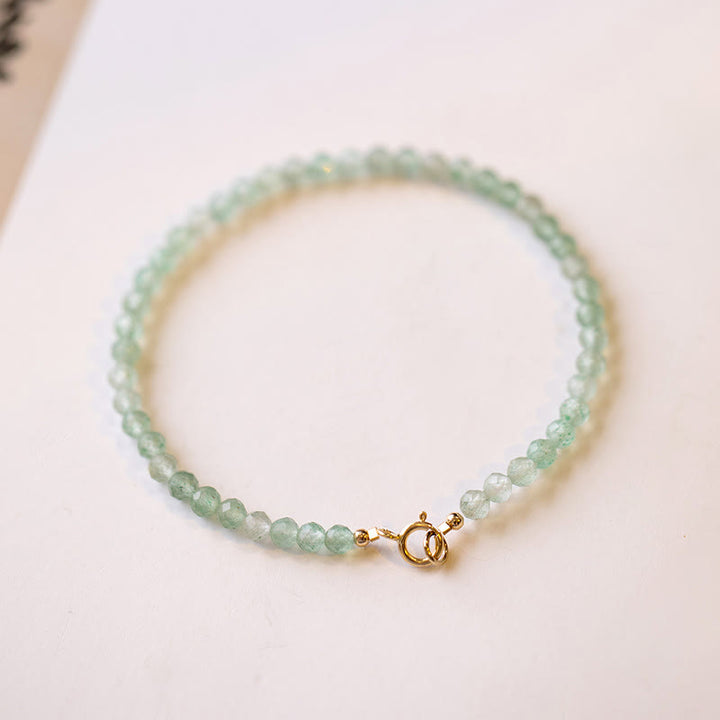 Bracelet porte-bonheur en petites perles d'aventurine verte ultra-fines de 3 mm de Buddha Stones
