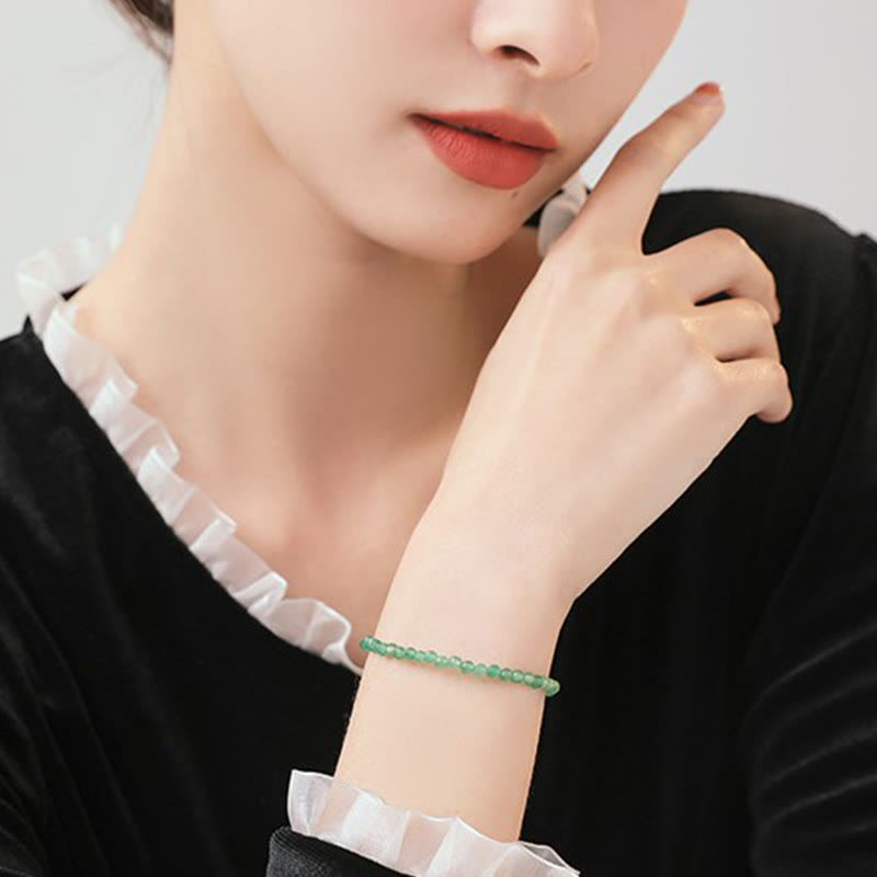 Bracelet porte-bonheur en petites perles d'aventurine verte ultra-fines de 3 mm de Buddha Stones
