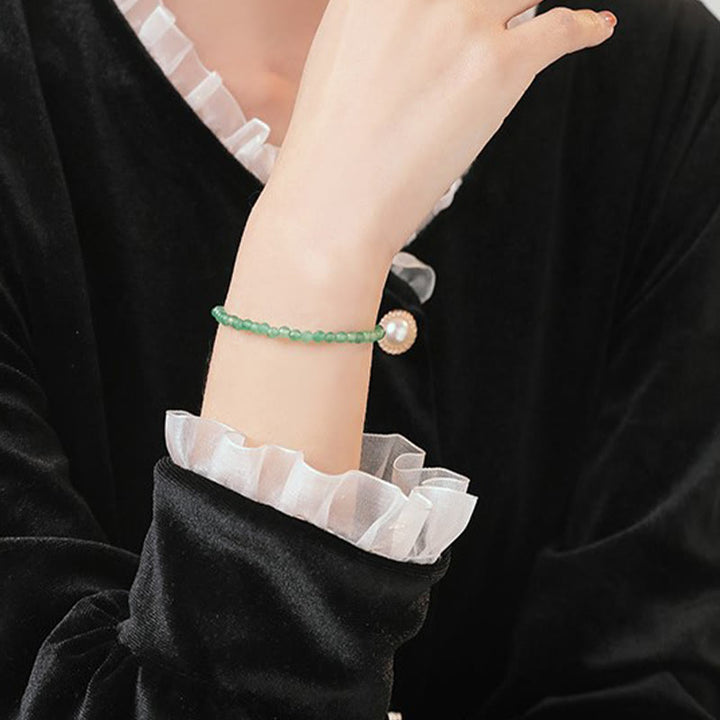Bracelet porte-bonheur en petites perles d'aventurine verte ultra-fines de 3 mm de Buddha Stones