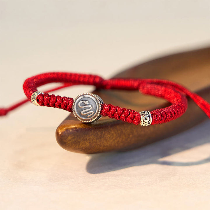 Bracelet porte-bonheur en fil rouge avec 12 Buddha Stones et signes du zodiaque chinois