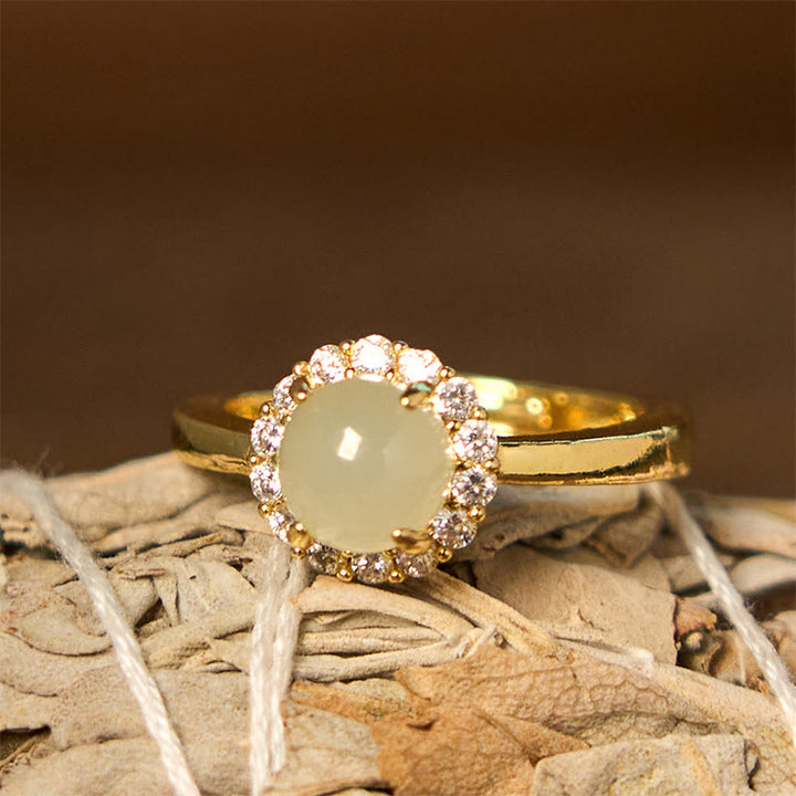 Bague de prospérité en cuivre avec œuf de jade Hetian naturel et Buddha Stones