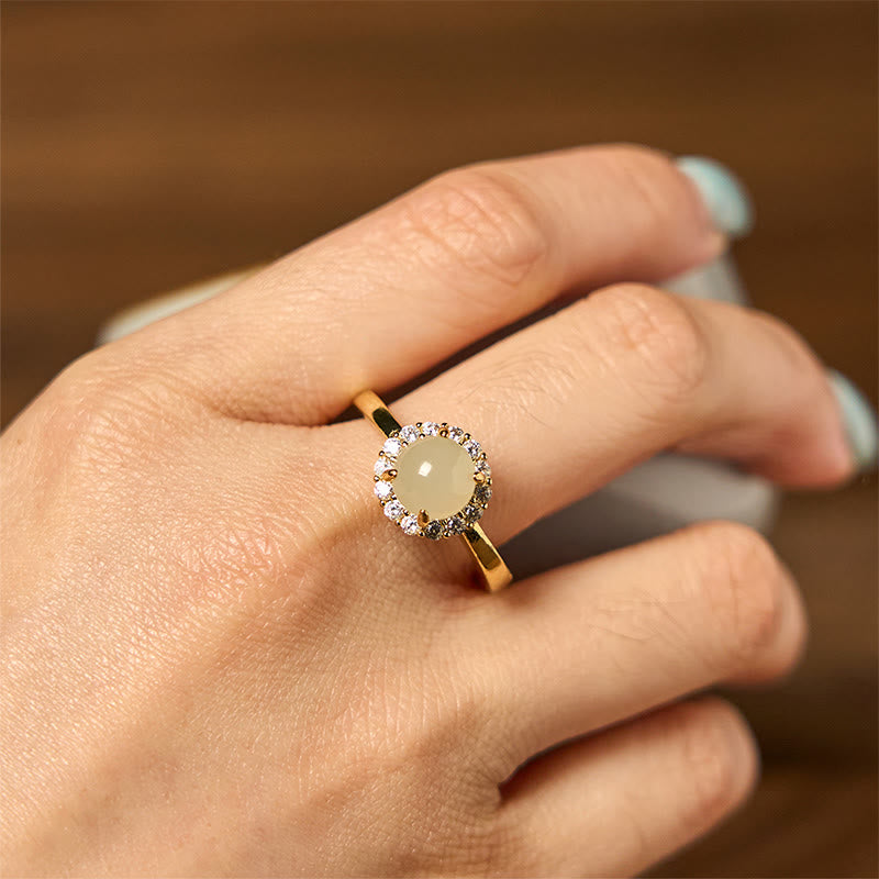 Bague de prospérité en cuivre avec œuf de jade Hetian naturel et Buddha Stones