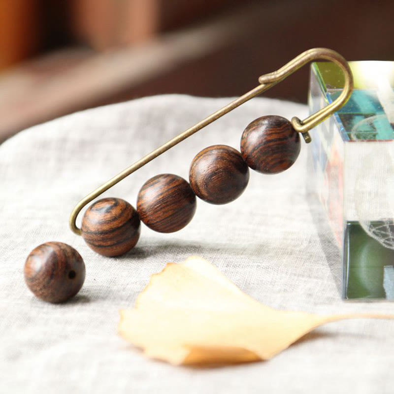 Buddha Stones Broche de guérison vintage en bois de santal, perles d'ébène, agathis alba, peltogyne