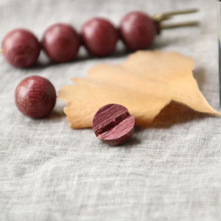 Buddha Stones Broche de guérison vintage en bois de santal, perles d'ébène, agathis alba, peltogyne