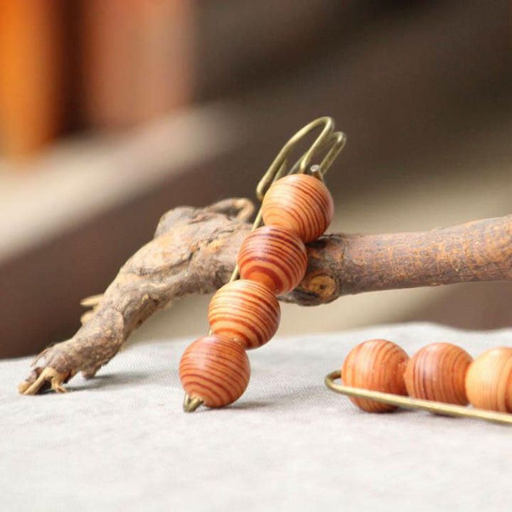 Buddha Stones Broche de guérison vintage en bois de santal, perles d'ébène, agathis alba, peltogyne