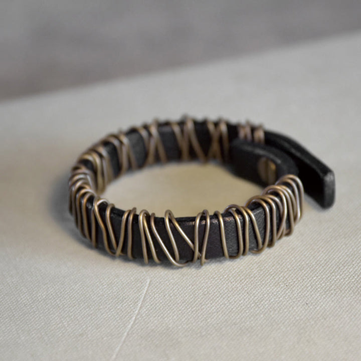 Bracelet d'équilibre en cuir et laiton avec Buddha Stones vintage