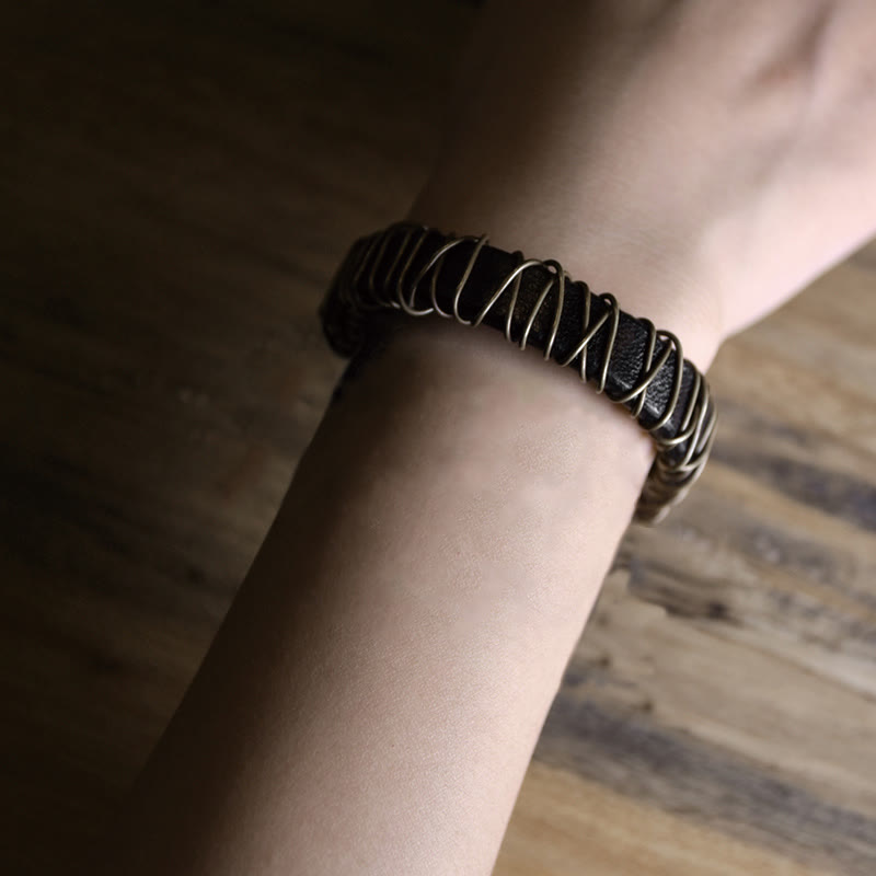 Bracelet d'équilibre en cuir et laiton avec Buddha Stones vintage