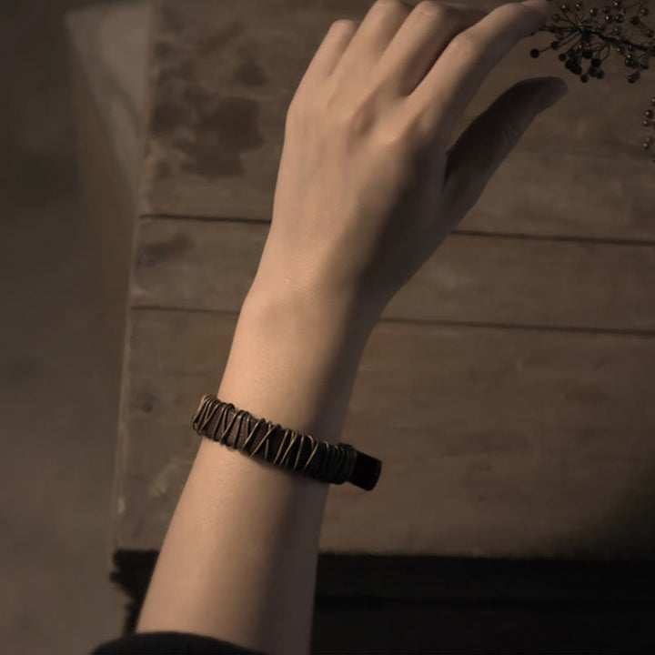 Bracelet d'équilibre en cuir et laiton avec Buddha Stones vintage