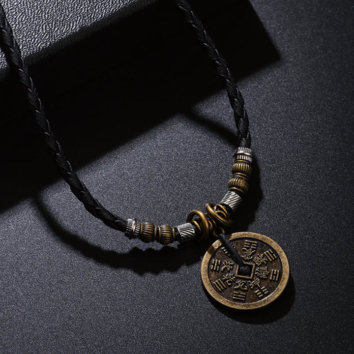 Collier pendentif en alliage de cuivre avec pendentif en forme de pièce de monnaie en alliage de cuivre de Buddha Stones Mountain Ghosts