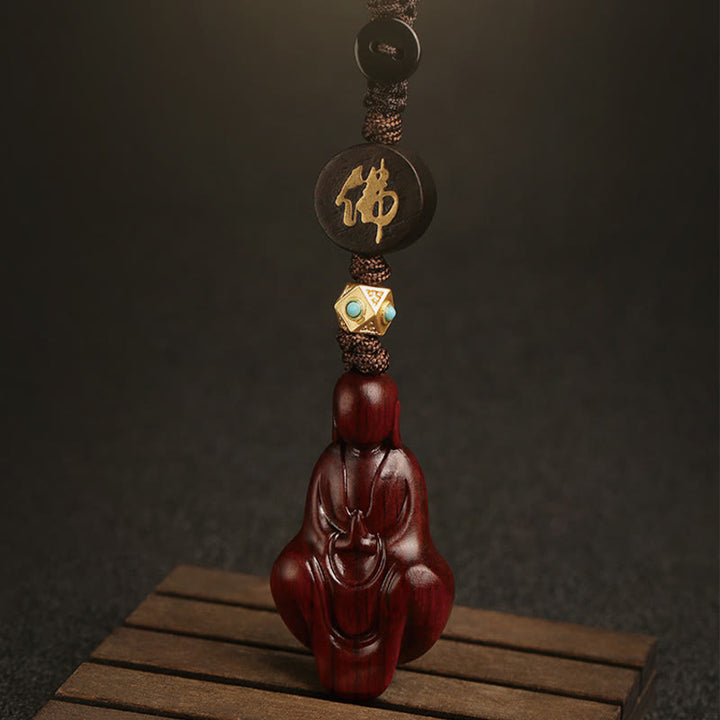 Porte-clés de protection Bouddha sans forme en bois de santal rouge à petites feuilles de Buddha Stones