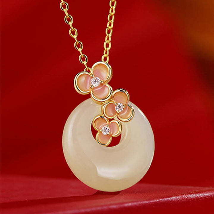Collier pendentif porte-bonheur en argent sterling 925 avec Buddha Stones en jade naturel Hetian en fleur de pêcher