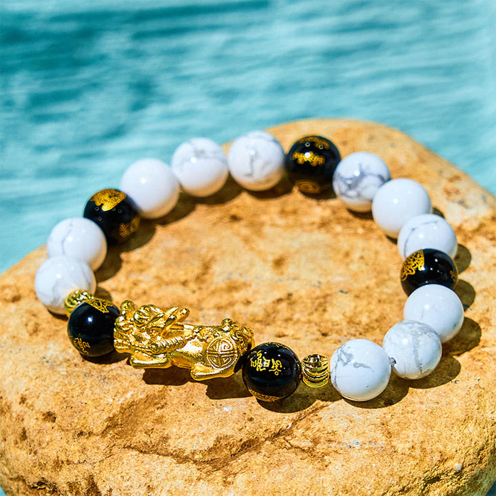Bracelet de bénédiction en perles de Pixiu en onyx noir et turquoise blanc vintage Buddha Stones
