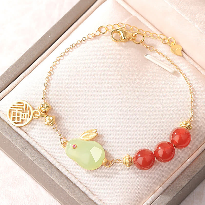 Bracelet en chaîne avec boucle porte-bonheur en Buddha Stones d'agate rouge et jade Hetian avec personnage Fu et lapin