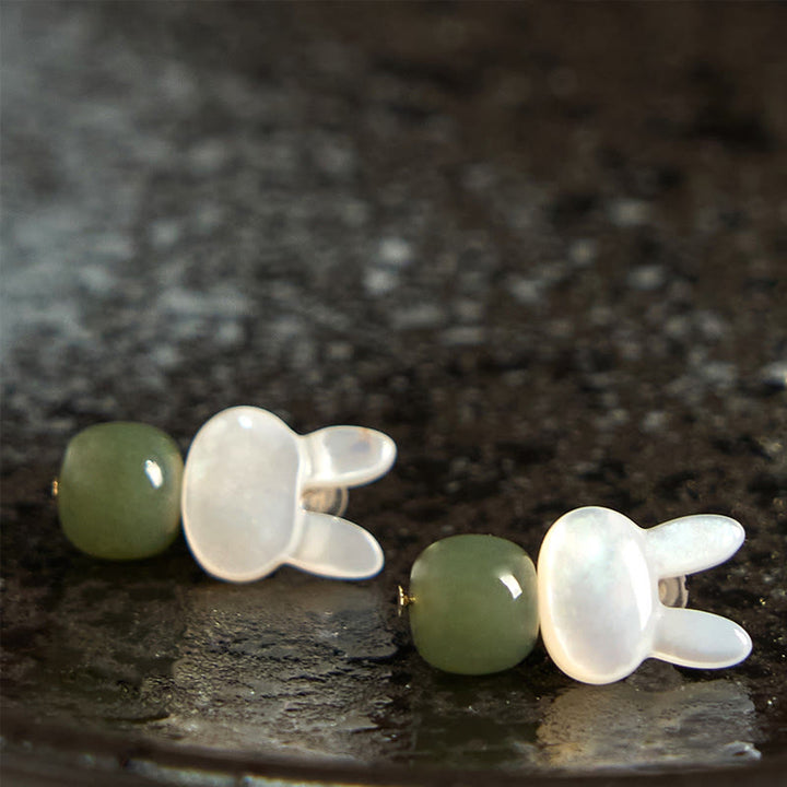 Boucles d'oreilles porte-bonheur en jade Hetian avec lapin mignon et pierre de Tridacna Buddha Stones