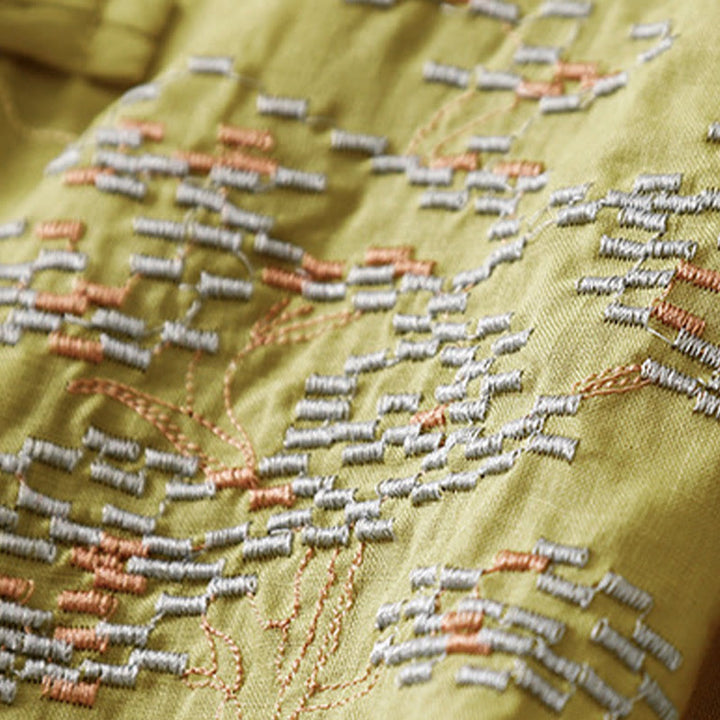 Chemise décontractée en coton à manches trois-quarts et col ras du cou avec broderies de plantes et boutons en forme de grenouille pour femmes Buddha Stones
