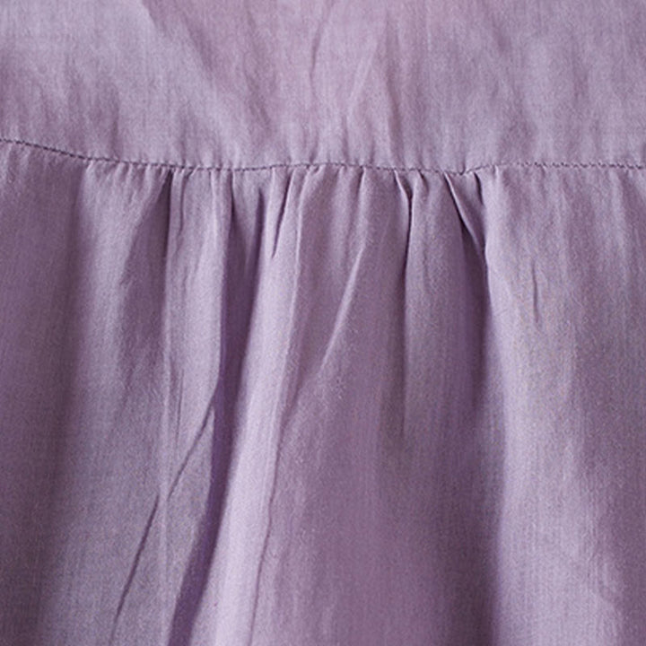 Chemise décontractée à manches courtes et col en V pour femme avec broderies de Buddha Stones et plantes - image 3