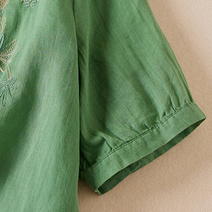 Chemise décontractée à manches courtes et col en V pour femme avec broderies de Buddha Stones et plantes