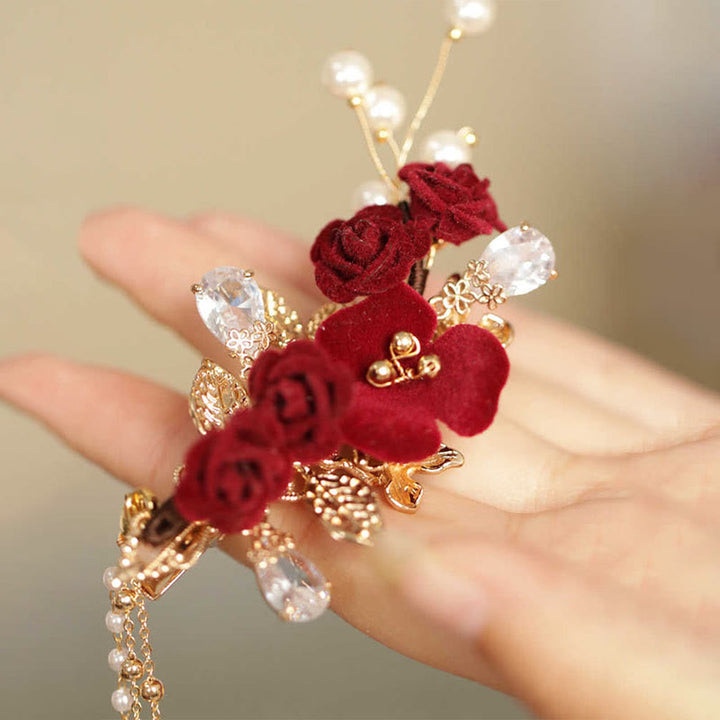 Pince à cheveux latérale à pompon en fleur de camélia rouge de style chinois rétro Buddha Stones