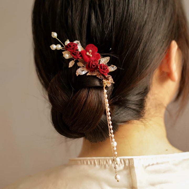Pince à cheveux latérale à pompon en fleur de camélia rouge de style chinois rétro Buddha Stones