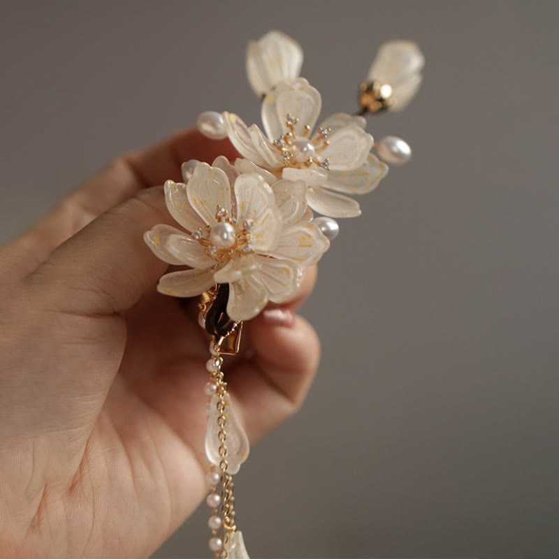 Pince à cheveux latérale classique à pompon en magnolia de Buddha Stones