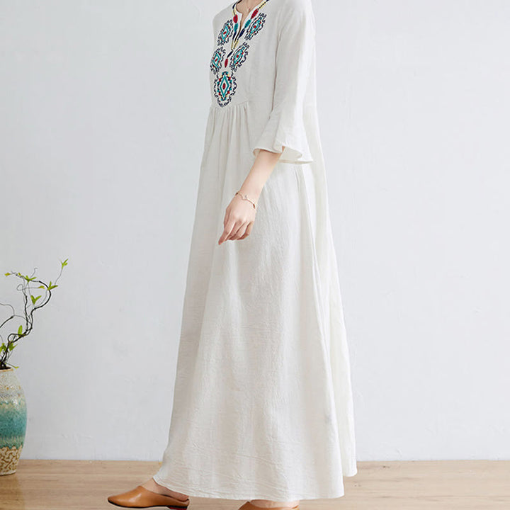 Robe mi-longue décontractée en coton et lin avec motif floral brodé Buddha Stones, col en V, manches trois-quarts - image 5