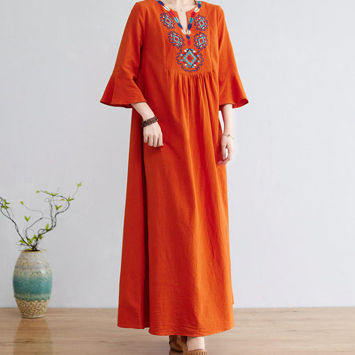 Robe mi-longue décontractée en coton et lin avec motif floral brodé Buddha Stones, col en V, manches trois-quarts - image 11