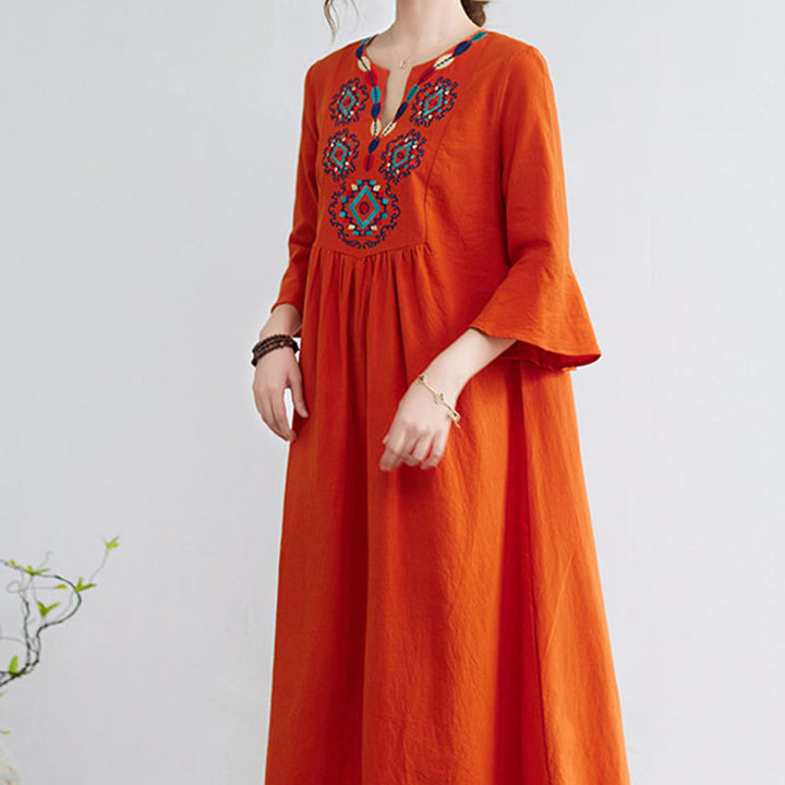 Robe mi-longue décontractée en coton et lin avec motif floral brodé Buddha Stones, col en V, manches trois-quarts - image 13