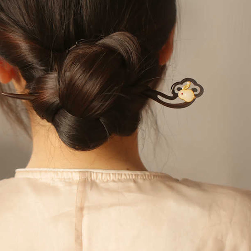 Épingle à cheveux de protection en bois de santal avec nuage de bon augure et Buddha Stones
