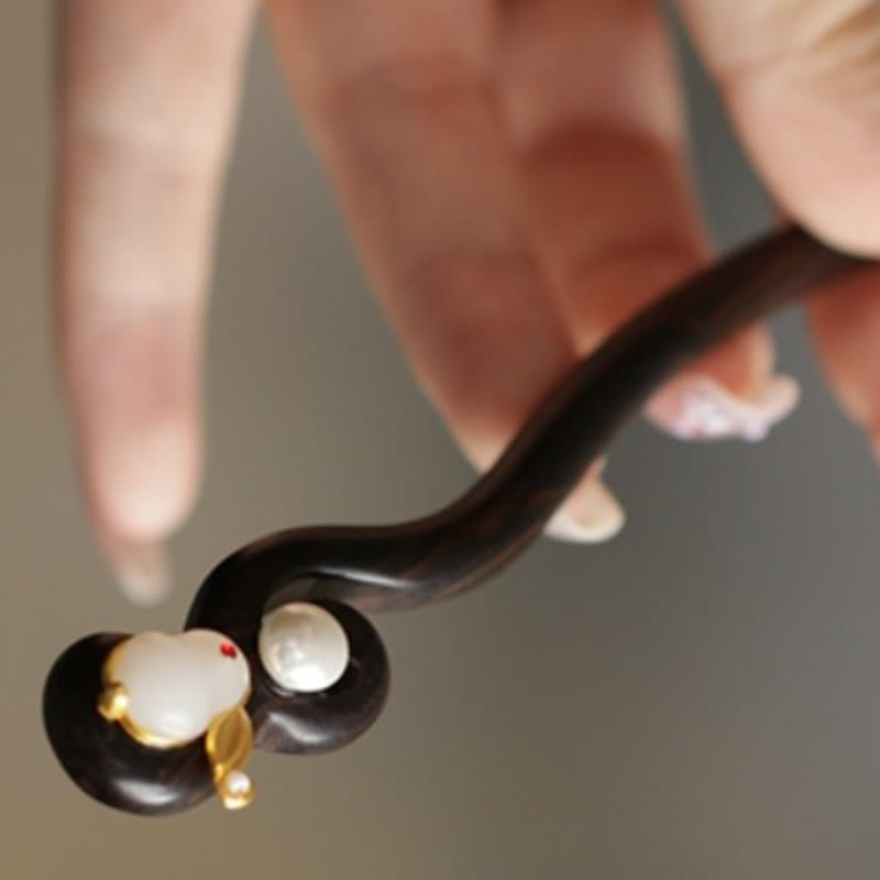 Épingle à cheveux de protection en bois de santal avec nuage de bon augure et Buddha Stones
