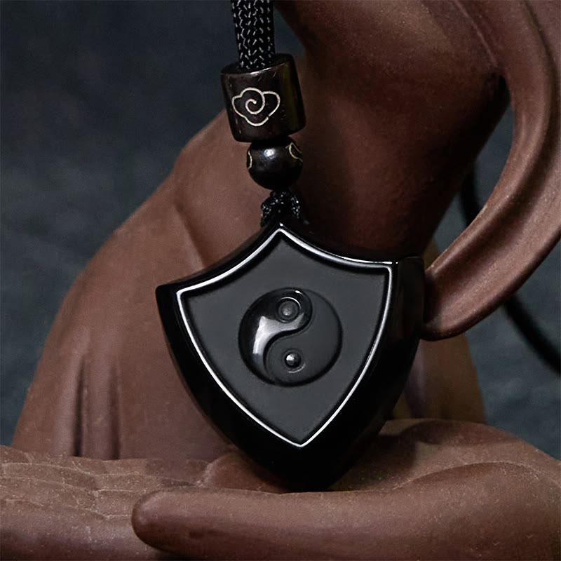 Collier pendentif en obsidienne noire avec motif de bouclier en Buddha Stones , symbole Yin Yang, force - image 3