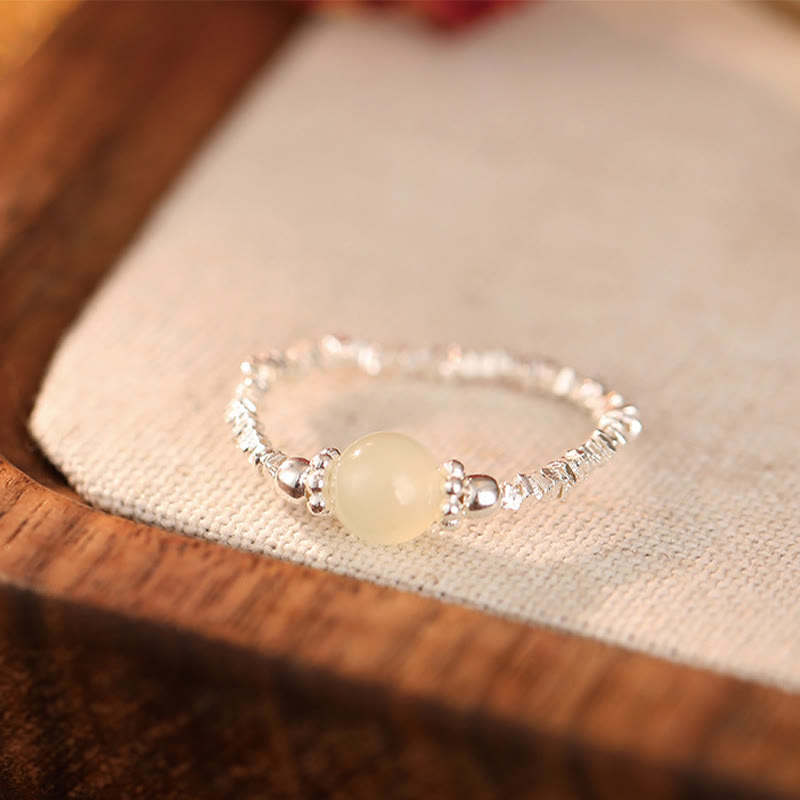 Bague élastique porte-bonheur en argent sterling 925 avec petites perles de jade Hetian naturelles et pierres de Buddha Stones