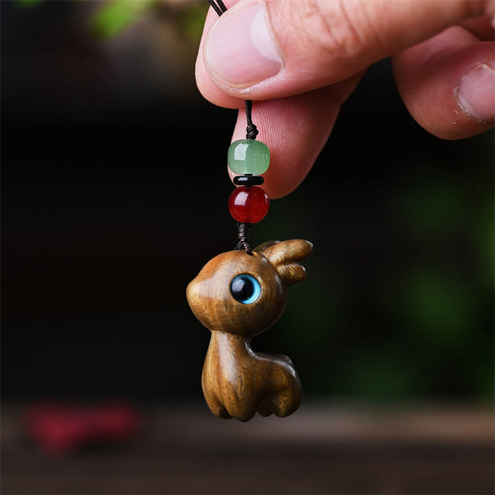 Buddha Stones Petite Feuille Bois de Santal Rouge Bois d'Ébène Bois de Santal Bois de Santal Vert Porte-Bonheur Mini Chat Cerf Apaisant Téléphone Décoration Suspendue - Cerf au bois de santal vert - image 26