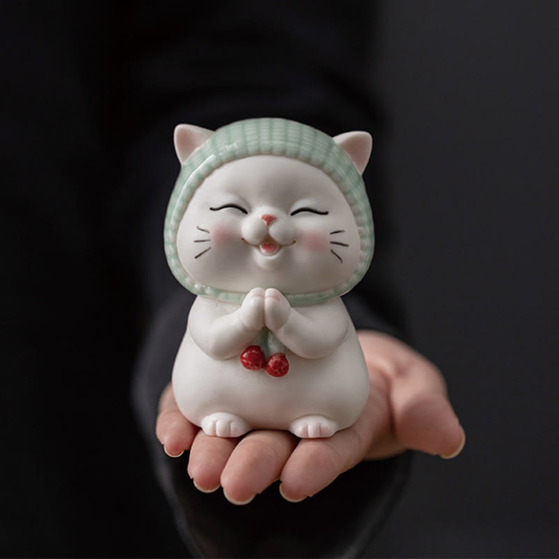 Figurine en céramique représentant un chat porte-bonheur en écharpe, Buddha Stones - Chat 5,7*6,4*9,1cm - image 1