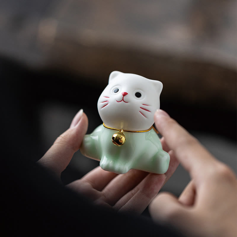 Figurine de Buddha Stones bonheur en céramique vert clair et blanc représentant un mini chat porte-bonheur - image 8