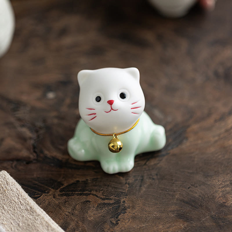 Figurine de Buddha Stones bonheur en céramique vert clair et blanc représentant un mini chat porte-bonheur - image 7