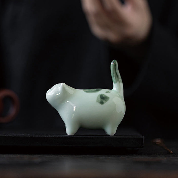 Figurine en céramique représentant un chat endormi, un mini chat tacheté, porte-bonheur , décoration - image 1